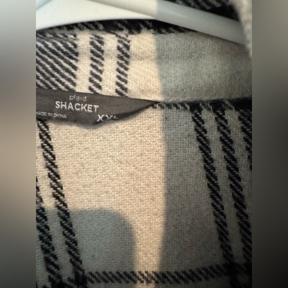 Black and White Plaid Flannel Jacket Oversized Fit - Picture 3 of 3